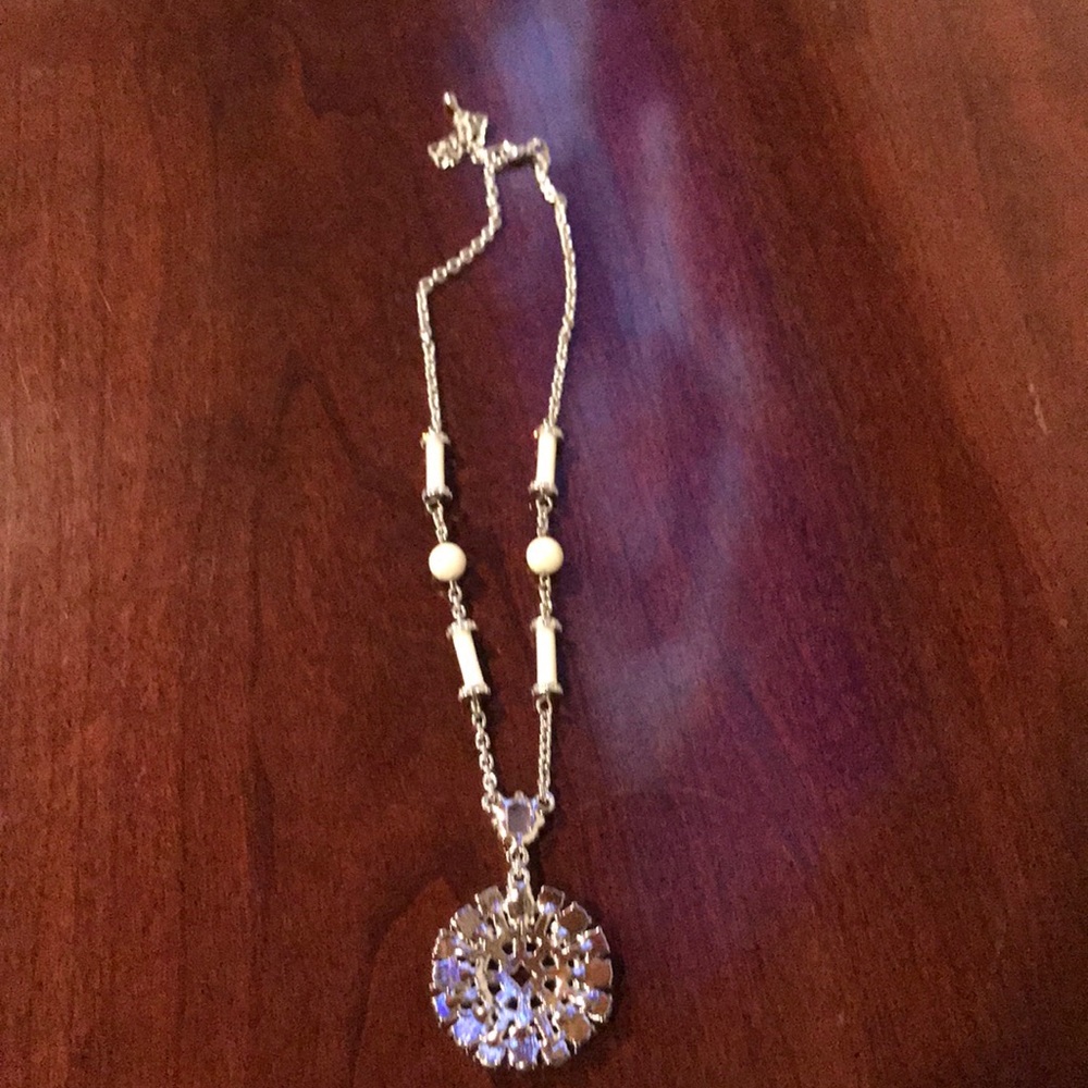 Neckless - Picture 5 of 6